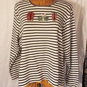 Ladies NORTH STYLE Striped Holiday Sweater in White & Navy - 1X
